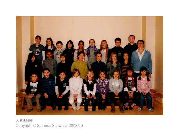 Photo of a fith school class